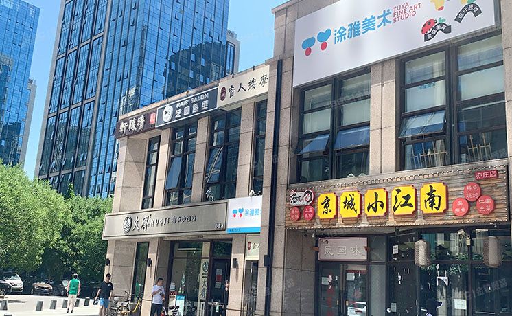 经济技术开发区 林肯公园21至28号楼地下车库-1层-101和22号楼1层102 商业