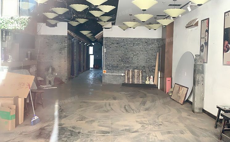 经济技术开发区 林肯公园21至28号楼地下车库-1层-101和22号楼1层102 商业