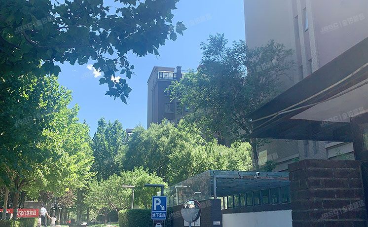 丰台区 万科中粮假日10号楼8-9层1单元802号