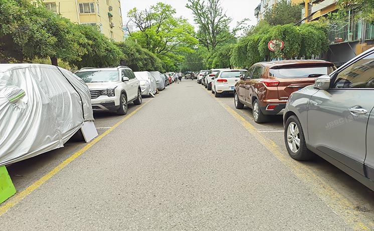 西城区 南露园6号楼2层8门201、002（南露园）