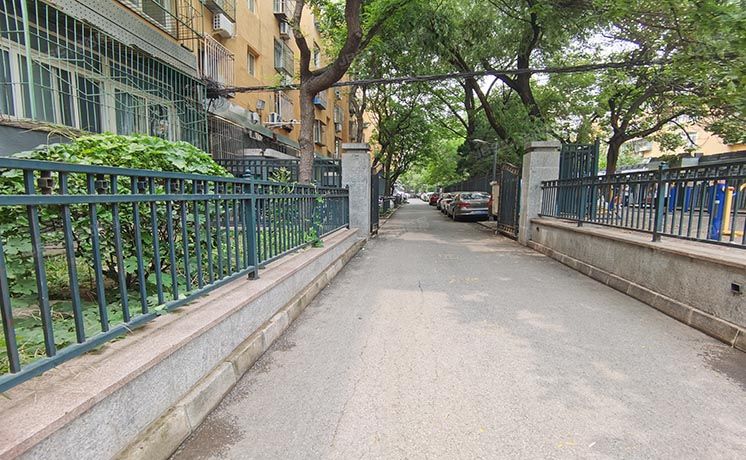 西城区 南露园6号楼2层8门201、002（南露园）