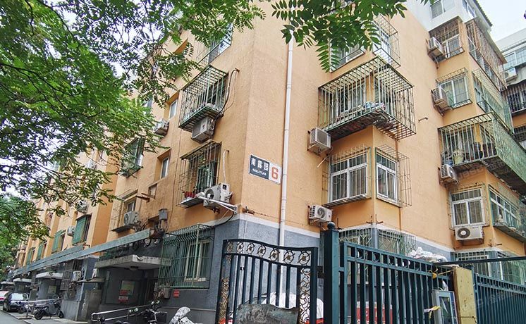 西城区 南露园6号楼2层8门201、002（南露园）