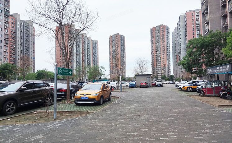 房山区 康泽佳苑17号楼14层2单元1403