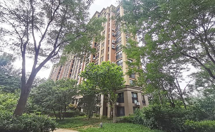 房山区 阎村镇绿城.百合公寓玉泉苑6号7层3单元702（绿城百合）