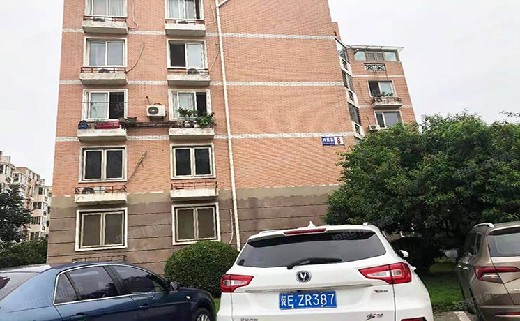 房山区 良乡地区鸿顺园8号楼4层3-402（鸿顺园）