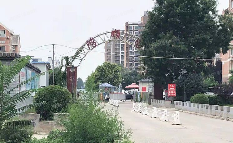 房山区 良乡地区鸿顺园8号楼4层3-402（鸿顺园）