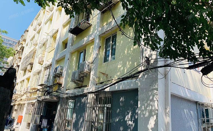 东城区 北官厅胡同2号院4号楼2层1单元203号