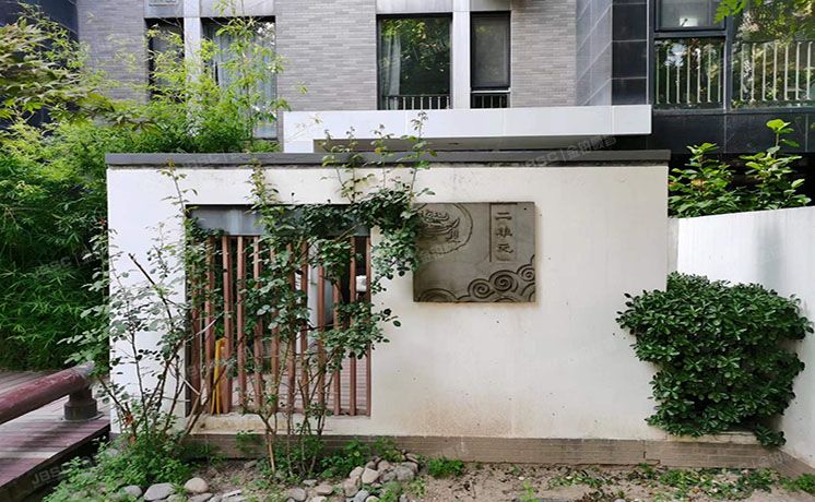 朝阳区 国奥村1号楼1层1单元102（带院子）