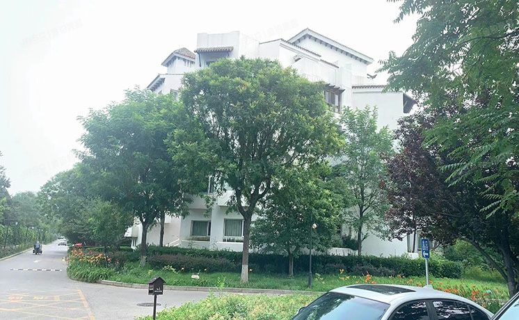 经济技术开发区 赢海庄园1号楼1层乙单元102