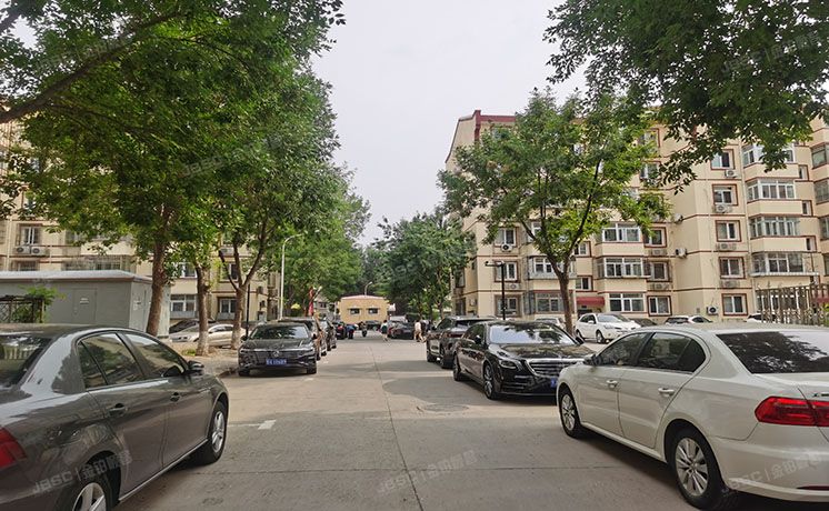 顺义区 裕龙花园二区1号楼6层六单元601号