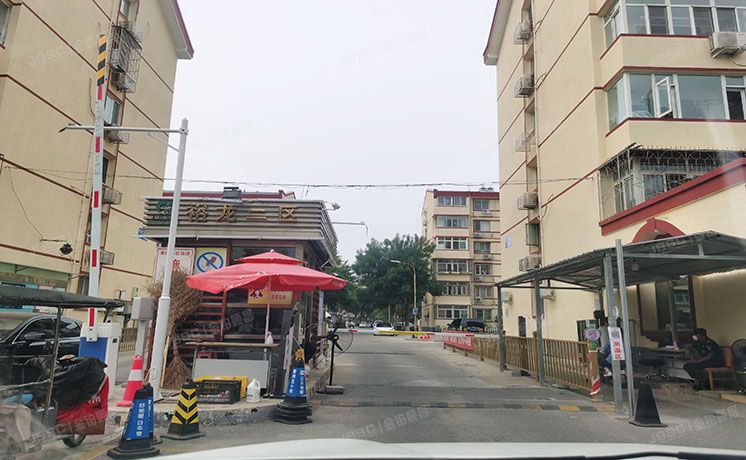 顺义区 裕龙花园二区1号楼6层六单元601号