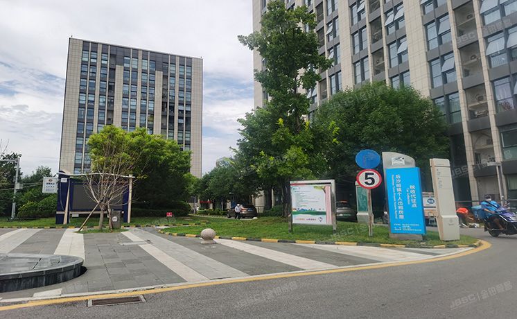 顺义区 绿地启航国际2号楼7层706号 办公