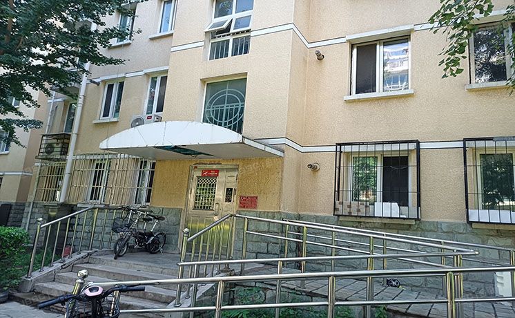 房山区 世界名园3号院18号楼2层4单元202号