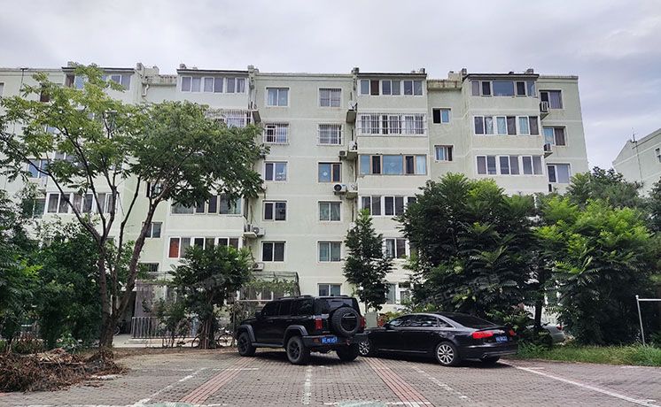 房山区 良乡地区北潞冠家园21号楼6层1单元602 经适房