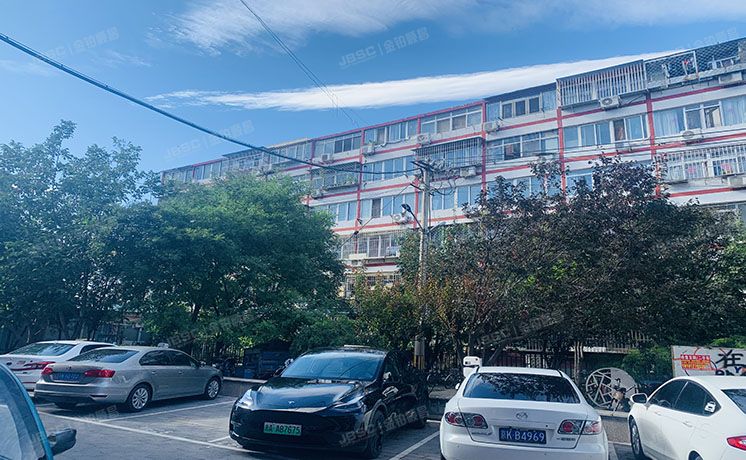 东城区 东革新里40号院6号楼4层3单元1号