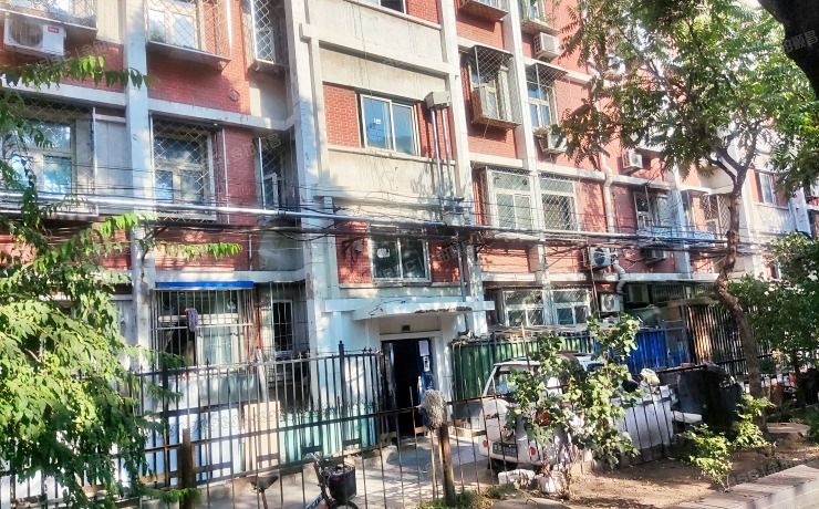 丰台区 丰台南路130号楼1层3门33号