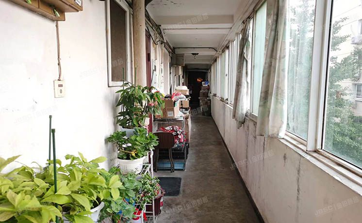 东城区 东四块玉北街1号楼3层304 房改房