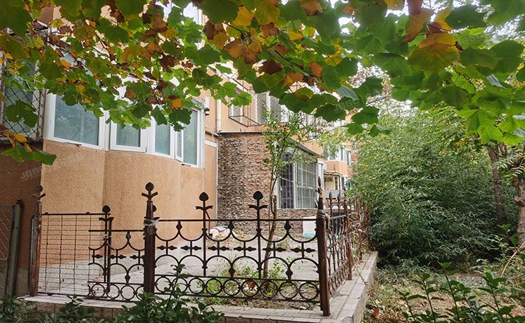 顺义区 樱花园三区18号楼1层五单元101