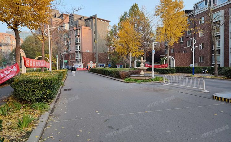 通州区 DBC加州小镇111号楼1层4-102