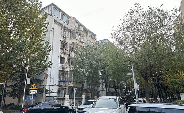 东城区 东花市北里西区18号楼3层1-301