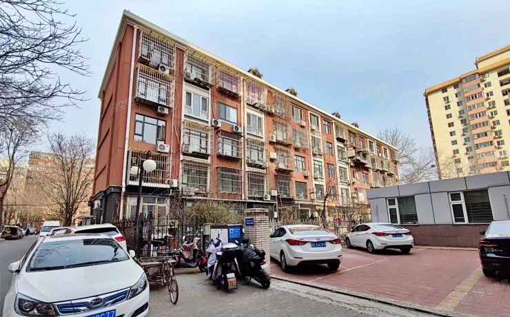 海淀区 甘家口1号楼2层1门202室