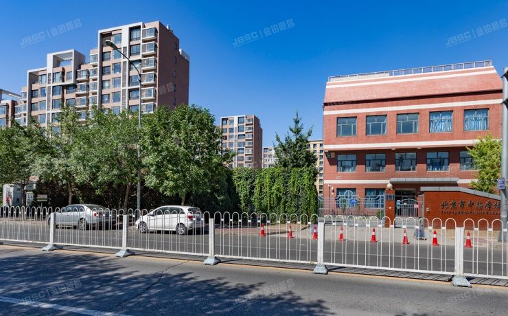 经济技术开发区 泰河园四里二区1号楼3层3027 商业