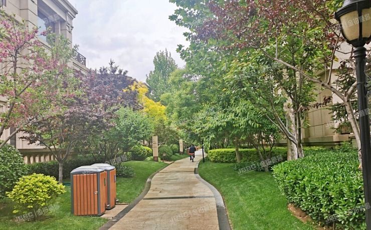 大兴区 鸿坤林语墅7号楼-2至2层102号 别墅