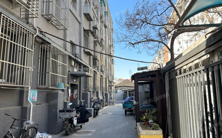 东城区 东四二条14号楼1单元123号