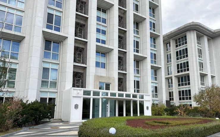 朝阳区 东山公寓2号楼2单元8层中间层