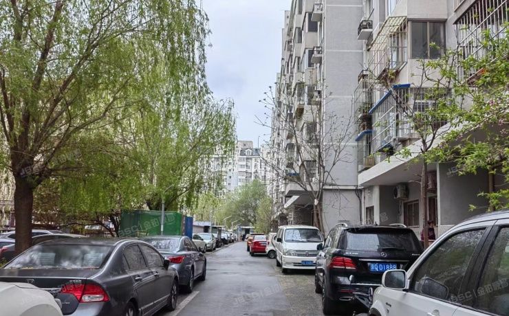 东城区 朝阳门南小街20号楼3层6单元302号