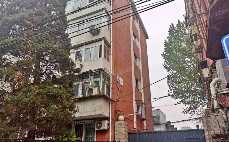 朝阳区 体育场路西甲4号楼2层1门201（西草园）