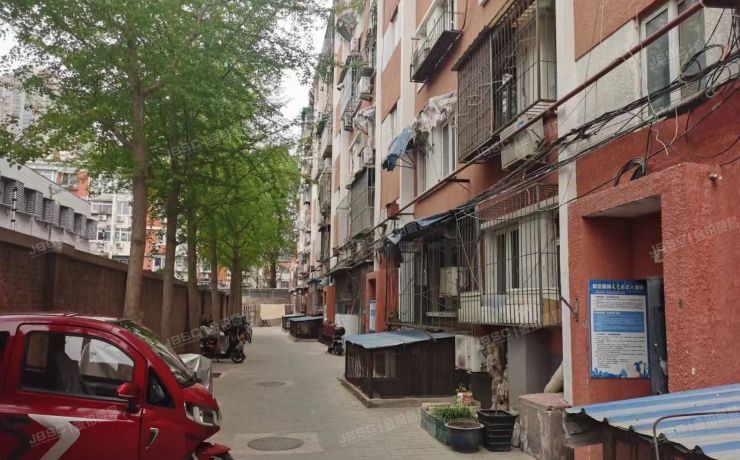 朝阳区 体育场路西甲4号楼2层1门201（西草园）