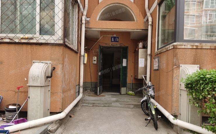 顺义区 馨港庄园三区36号楼4层五单元403