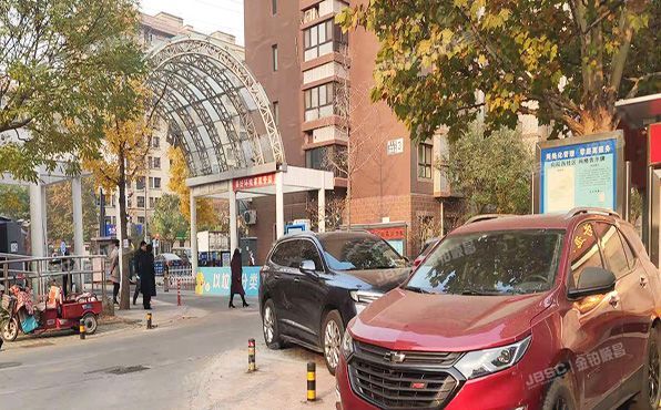 密云区阳光街388号院5号楼1单元402室（柏林山水）