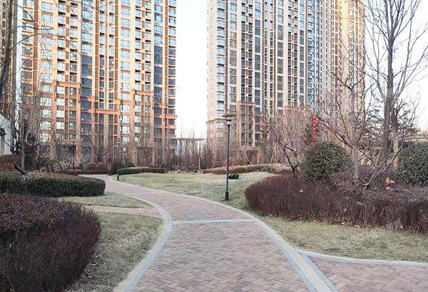 平谷区平谷体育中心西路1号院10号楼2层一单元202（天润香墅湾）