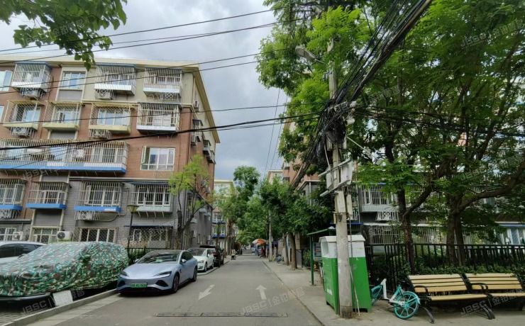 朝阳区农光里28号楼2层2门202