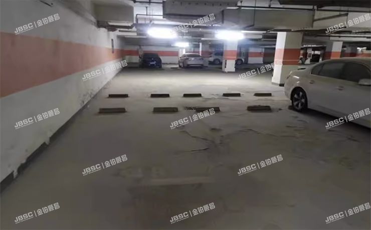 昌平区中东路5号院8幢-1层049号车位（润枫欣尚）