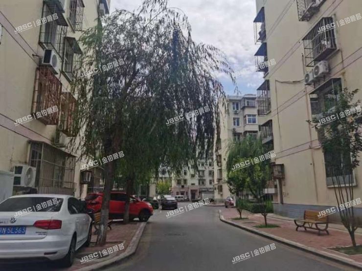 顺义区裕龙花园四区12号楼二单元101室