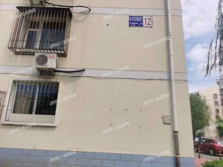 顺义区裕龙花园四区12号楼二单元101室