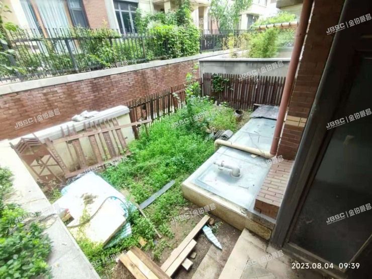 丰台区 泉湖西路1号院六区27号楼-1至3层104号（燕西华府）别墅