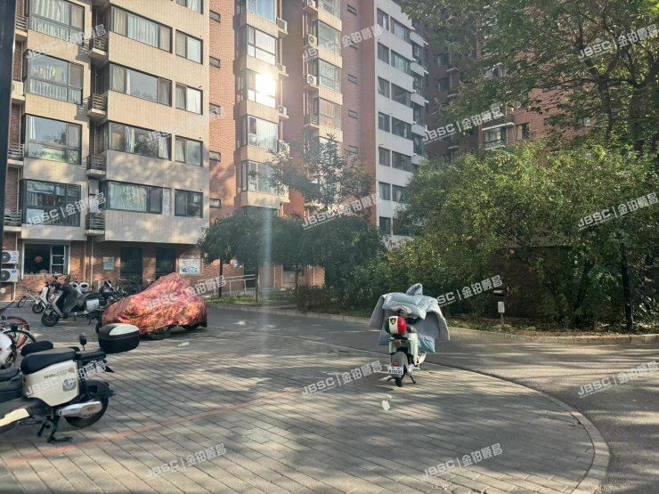 西城区 莲花河胡同1号院2号楼14层3单元1701室（丽水莲花小区）