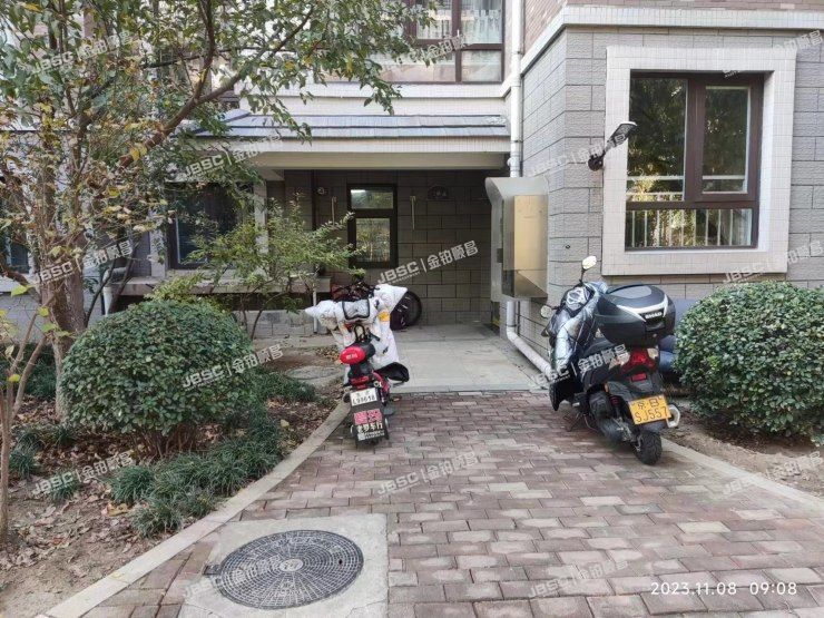 房山区 广阳中路1号院二区6号2单元202室（原香小镇）