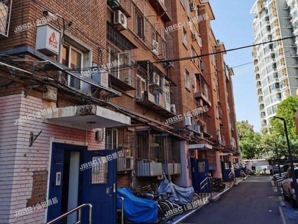 石景山区 八宝山南路29号院7号楼1单元302室