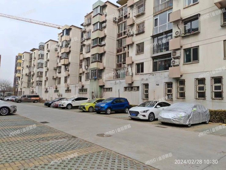 房山区 黄辛庄东里11号楼1层3