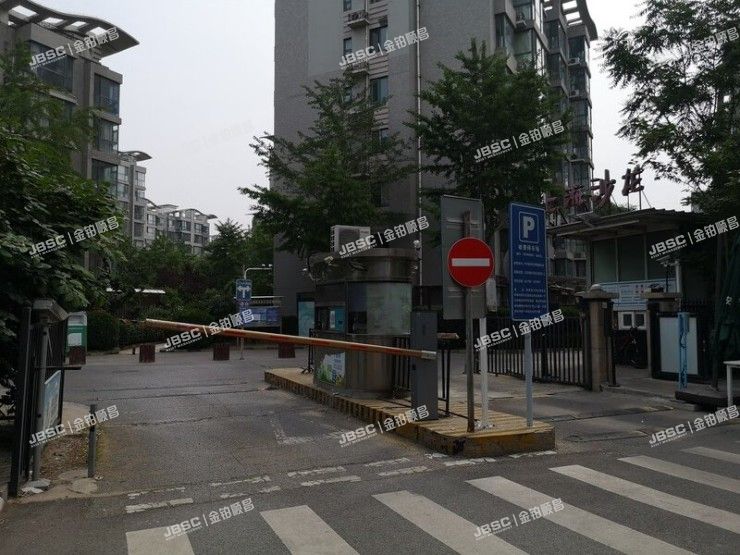 大兴区 天宝园五里一区8号楼2单元104室（上海沙龙）