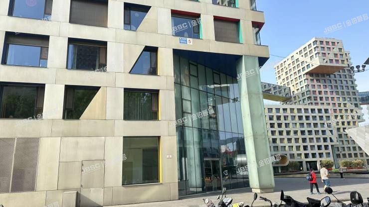 东城区 香河园街1号院北区5号楼306室（当代MOMA）