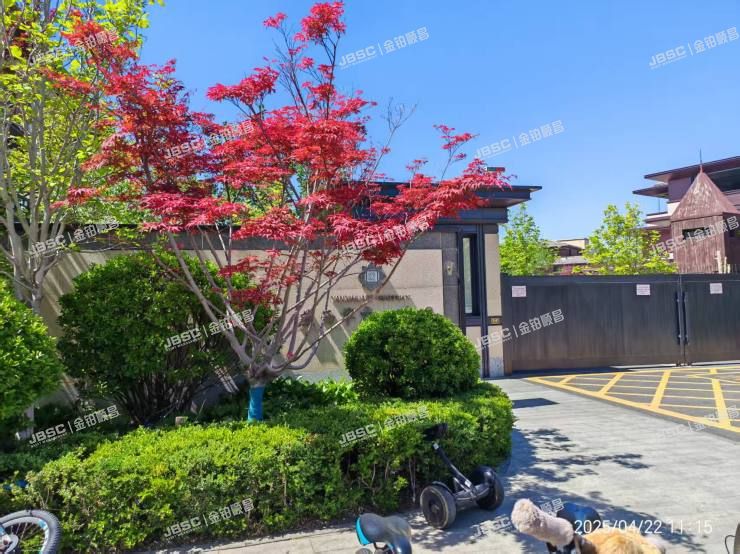 丰台区 泉湖西路1号院七区38号楼3至4层2单元302及-1层2单元B102号（燕西华府）