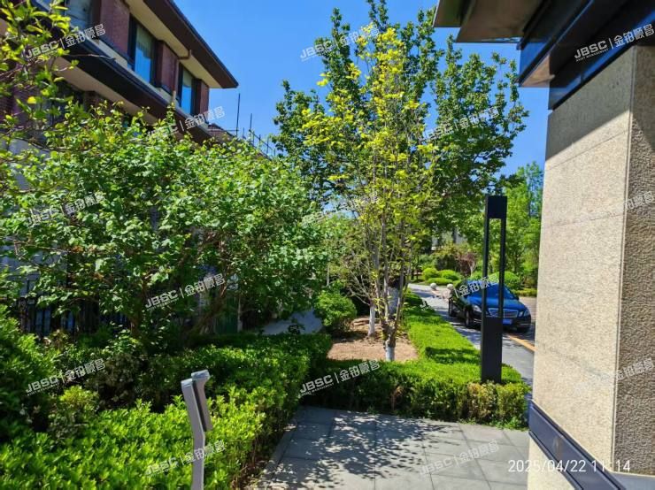 丰台区 泉湖西路1号院七区38号楼3至4层2单元302及-1层2单元B102号（燕西华府）