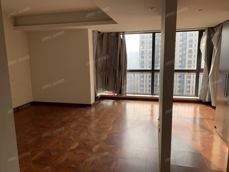 ※朝阳区   裘马都7号楼2002室