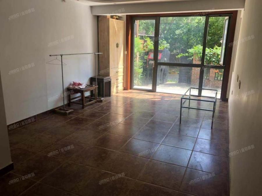 房山区 世茂维拉1号楼1单元-1至1层102室